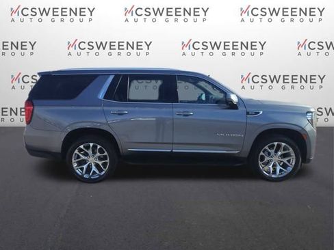 Used 2021 GMC Yukon SLT w/ SLT Premium Package image 6