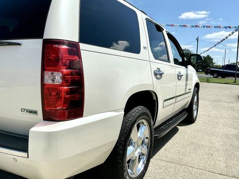 Used 2011 Chevrolet Tahoe LTZ RWD image 28