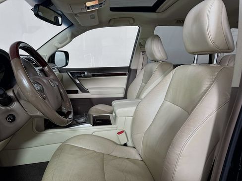 Used 2018 Lexus GX 460 Premium w/ Premium Package AWD/4WD image 8