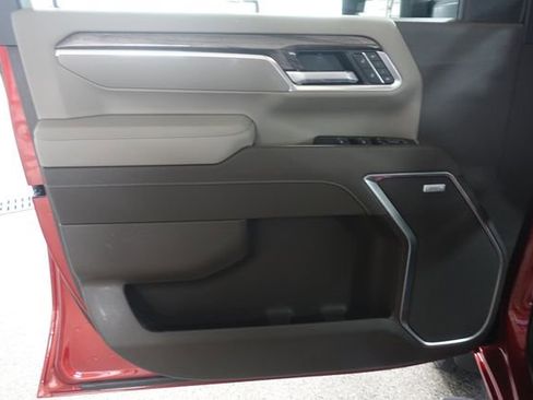New 2026 Chevrolet Silverado 2500 LTZ w/ LTZ Convenience Package AWD/4WD image 9
