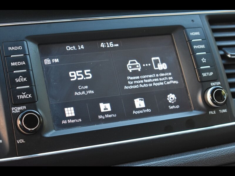 Used 2020 Kia Sedona LX FWD image 11