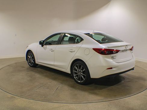 Used 2018 MAZDA MAZDA3 Grand Touring FWD image 3