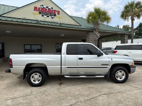 Used 2001 Dodge Ram 2500 Truck 2WD Quad Cab image 2