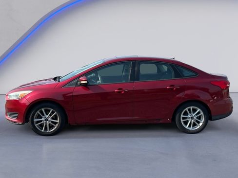 Used 2015 Ford Focus SE w/ Reverse Sensing Package FWD image 3