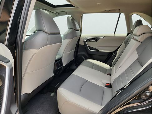 Used 2024 Toyota RAV4 XLE Premium FWD image 15