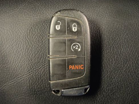 Used 2018 Jeep Compass Trailhawk w/ Safe & Security Group AWD/4WD image 32