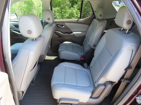 Used 2018 Chevrolet Traverse LT AWD/4WD image 28