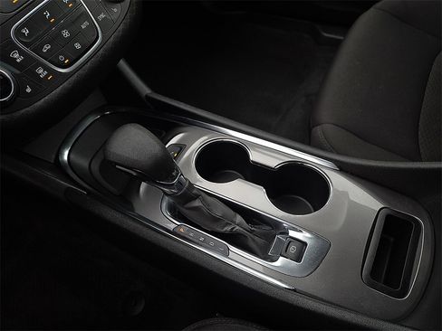 Used 2024 Chevrolet Malibu LT image 20