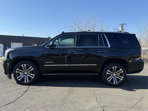 Used 2017 GMC Yukon Denali w/ Open Road Package image 5