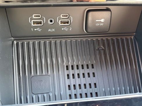 New 2026 Jeep Grand Cherokee Altitude AWD/4WD image 23