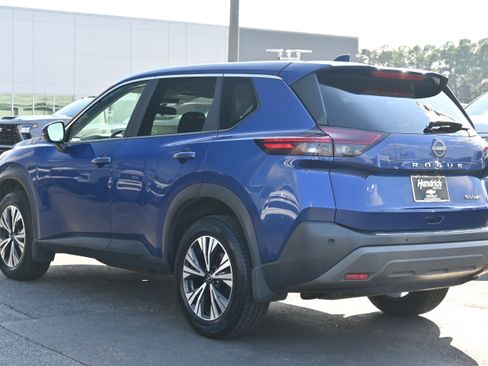 Used 2023 Nissan Rogue SV image 11