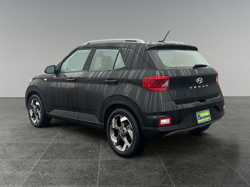 Used 2025 Hyundai Venue SEL image 5