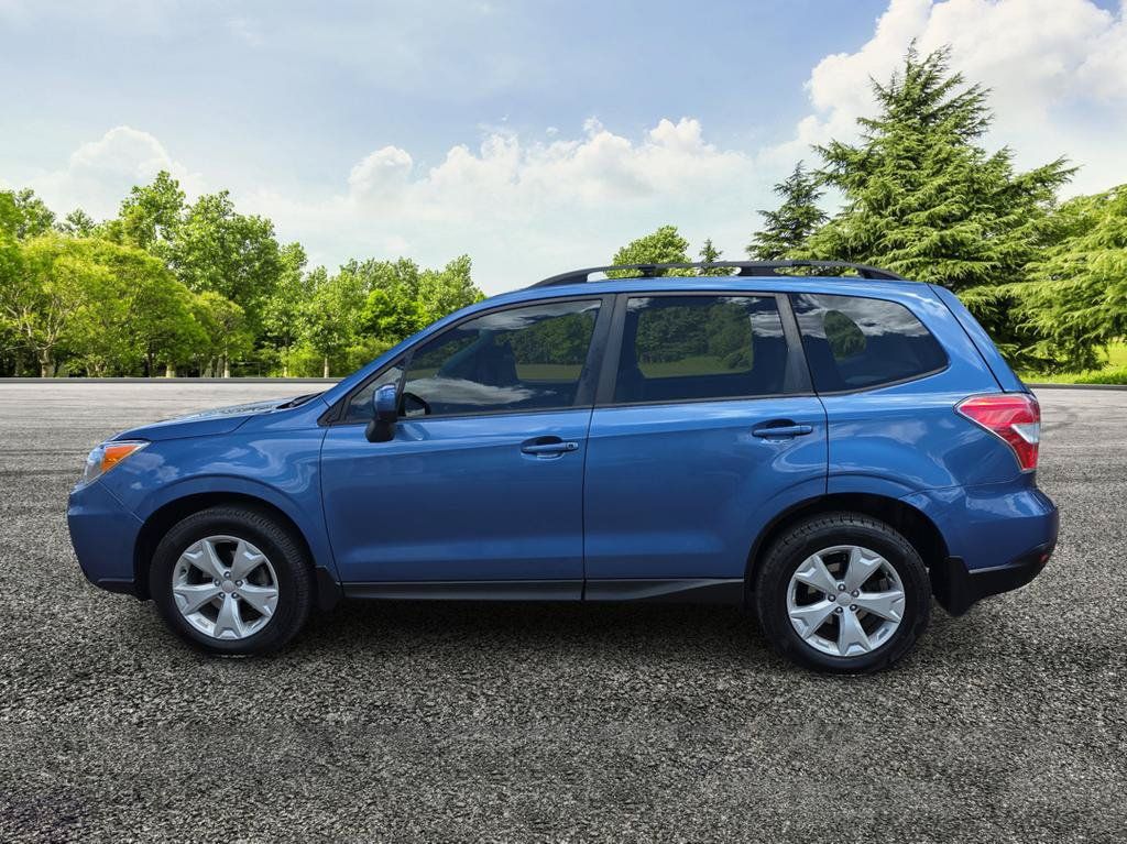 Used 2015 Subaru Forester 2.5i Premium w/ All-Weather Package AWD/4WD image 4
