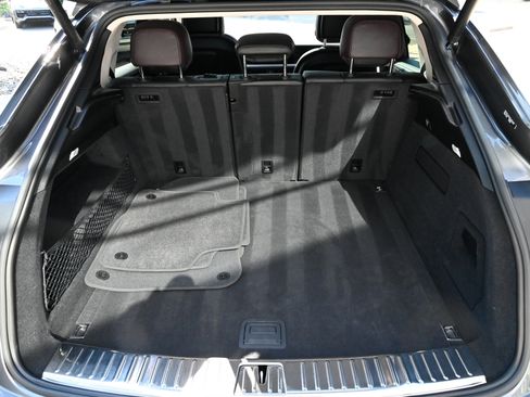 Used 2025 Porsche Cayenne S AWD/4WD image 45