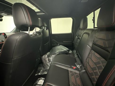 New 2026 Nissan Frontier PRO-4X w/ Pro Premium Package AWD/4WD image 9