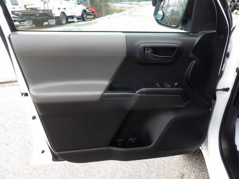 Used 2021 Toyota Tacoma SR image 14