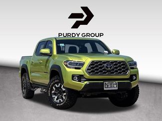 Used 2023 Toyota Tacoma TRD Off-Road w/ TRD Premium Off Road Package AWD/4WD video 1