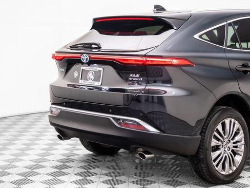 Used 2021 Toyota Venza XLE image 34