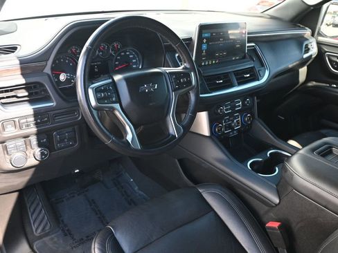 Used 2021 Chevrolet Tahoe Z71 w/ Z71 Signature Package image 12