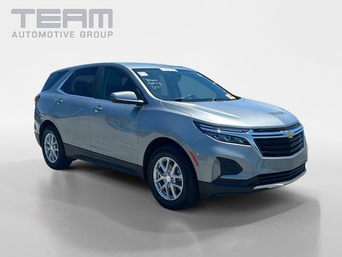 Used 2023 Chevrolet Equinox LT w/ Driver Convenience Package FWD image 1