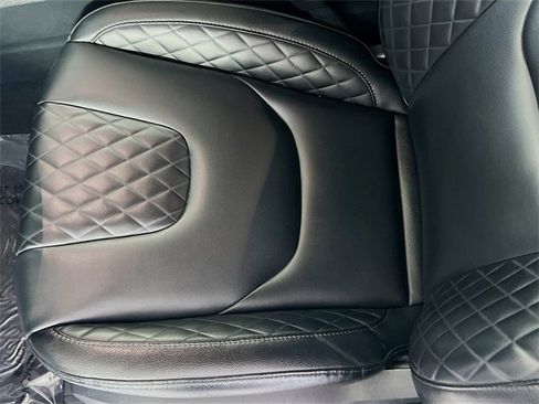 Used 2024 Ford Edge Titanium image 18