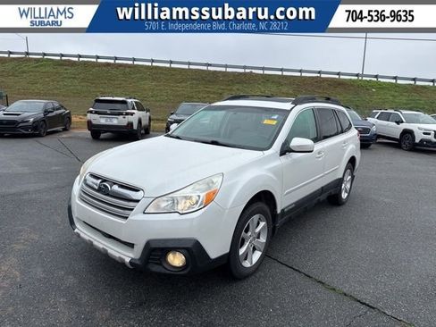 Used 2013 Subaru Outback 2.5i Limited w/ Moonroof Pkg image 3