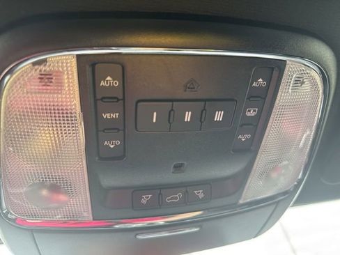 Used 2019 Jeep Grand Cherokee Trailhawk w/ Trailhawk Luxury Group image 28