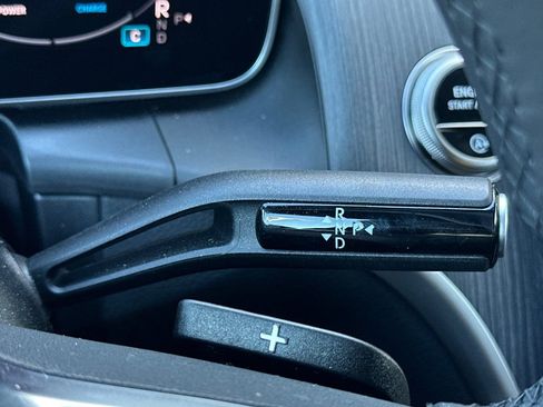 Certified 2025 Mercedes-Benz GLC 300 4MATIC image 19