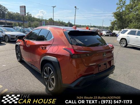 Used 2019 Lexus UX 200 w/ Premium Package FWD image 13