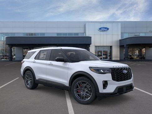 New 2026 Ford Explorer ST-Line w/ ST-Line Street Pack AWD/4WD image 8