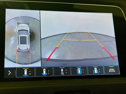 Used 2019 Cadillac XT4 Sport image 17