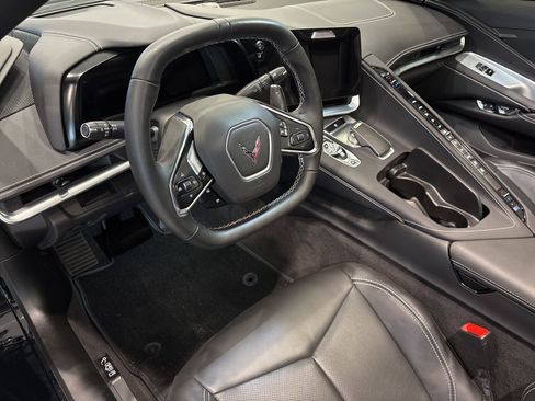 Used 2024 Chevrolet Corvette Stingray Convertible w/ Z51 Performance Package image 20