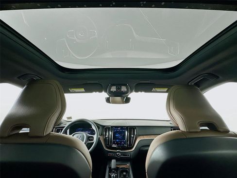 Used 2023 Volvo XC60 B5 Plus w/ Climate Package image 22