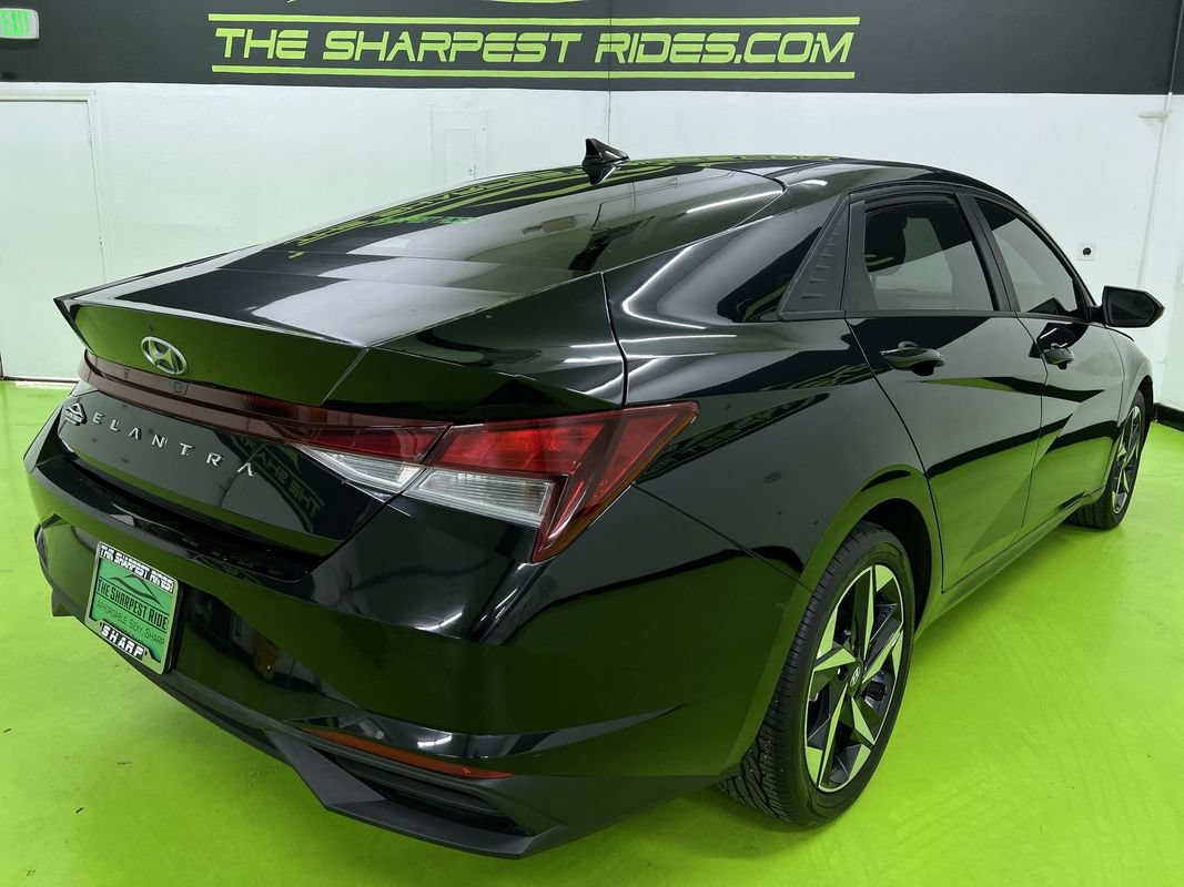 Used 2023 Hyundai Elantra SEL w/ Convenience Package FWD image 10