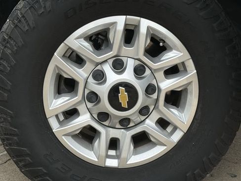 Used 2022 Chevrolet Silverado 2500 LT w/ Convenience Package AWD/4WD image 11