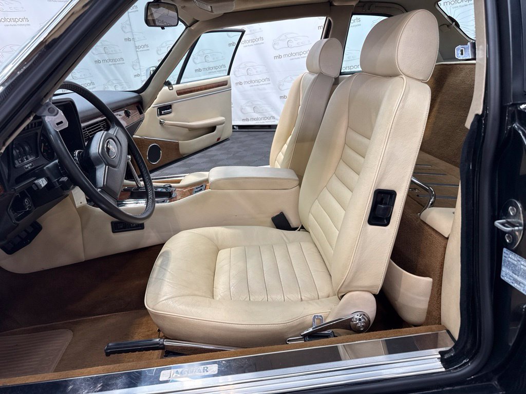 Used 1988 Jaguar XJS V12 Convertible RWD image 19