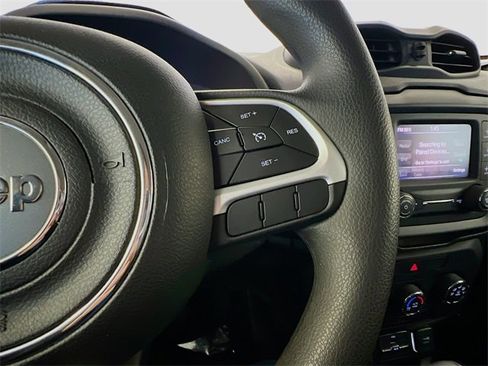 Used 2019 Jeep Renegade Sport image 29