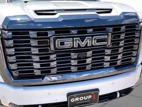Used 2024 GMC Sierra 2500 Denali Ultimate AWD/4WD image 29