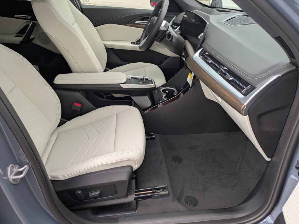 New 2027 BMW X1 xDrive28i AWD/4WD image 25