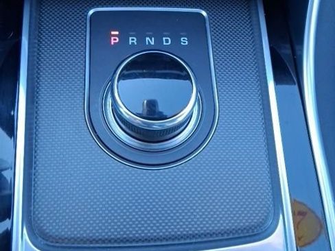 Used 2018 Jaguar XE R-Sport image 23