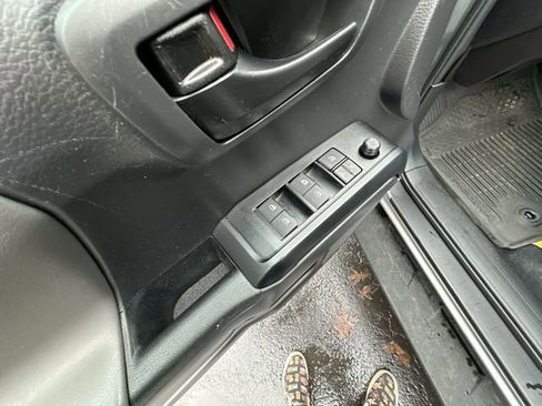 Used 2023 Toyota Tacoma SR image 17