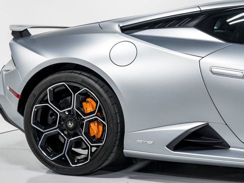 Used 2023 Lamborghini Huracan Tecnica RWD image 47