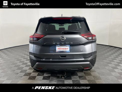Used 2023 Nissan Rogue SL w/ SL Premium Package FWD image 12