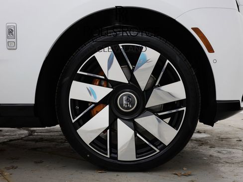 New 2026 Rolls-Royce Cullinan image 26