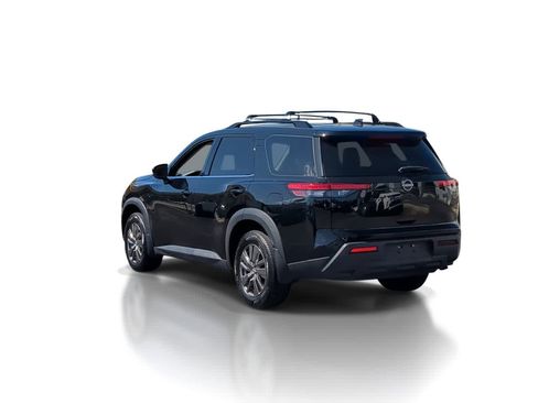 Used 2022 Nissan Pathfinder SV w/ SV Black Package FWD image 6