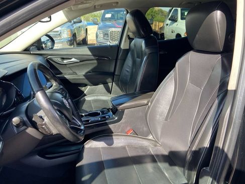 Used 2021 Buick Envision Essence w/ Sport Touring Package AWD/4WD image 21