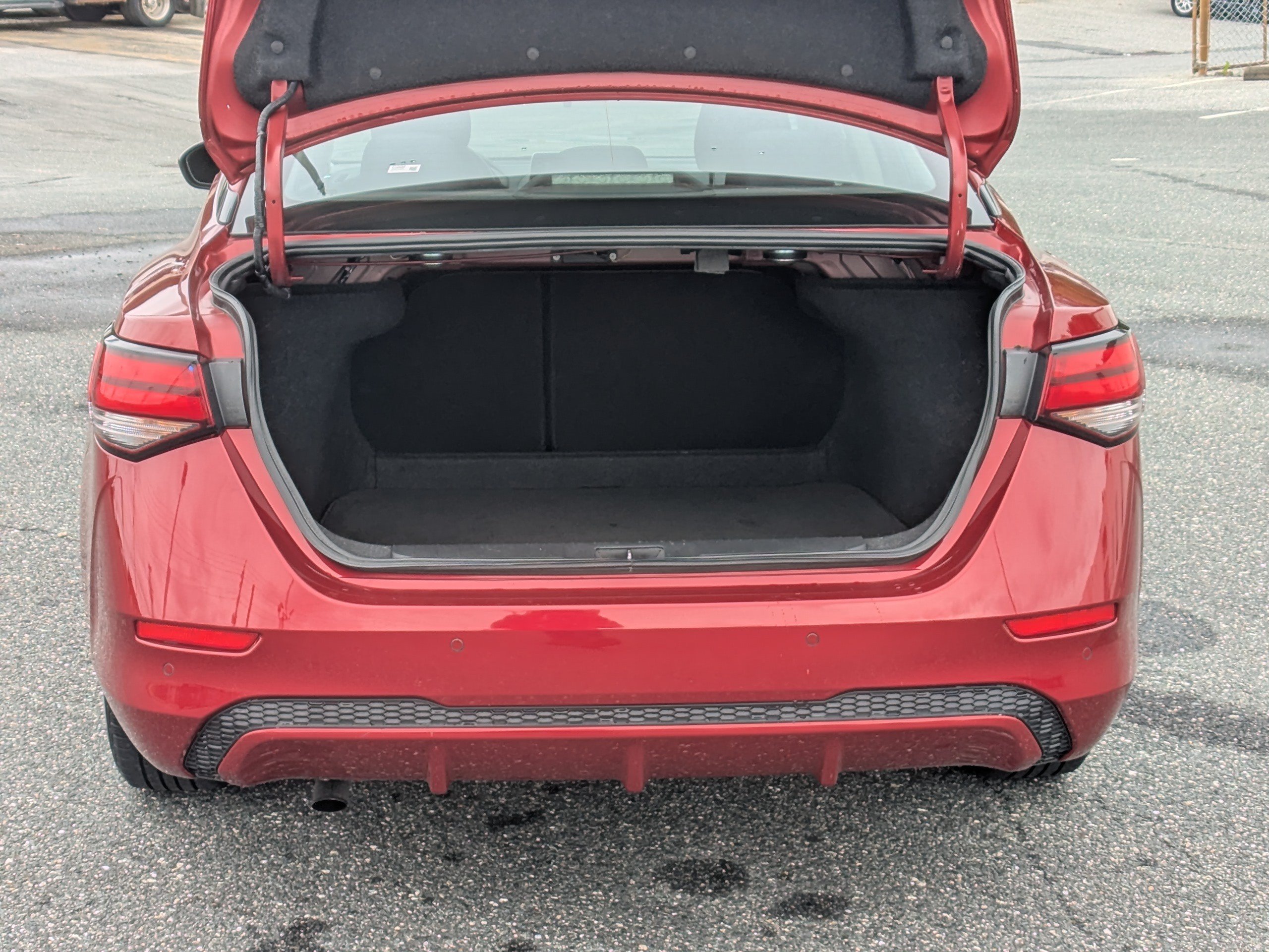 Used 2024 Nissan Sentra SV FWD image 8
