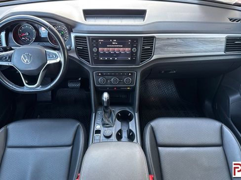 Used 2020 Volkswagen Atlas Cross Sport SE image 15