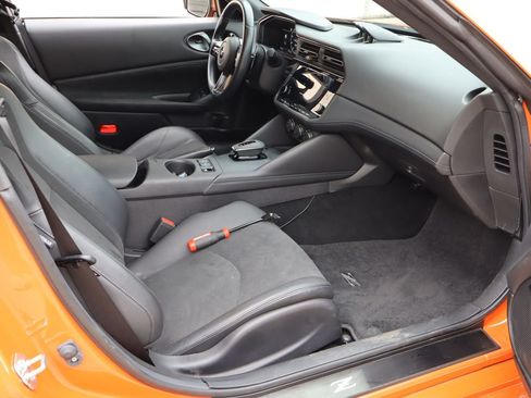 Used 2024 Nissan Z Performance w/ Heritage Edition RWD image 16