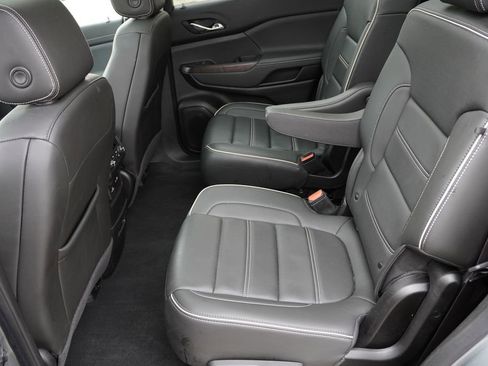 Certified 2023 GMC Acadia Denali w/ Denali Ultimate Package image 18